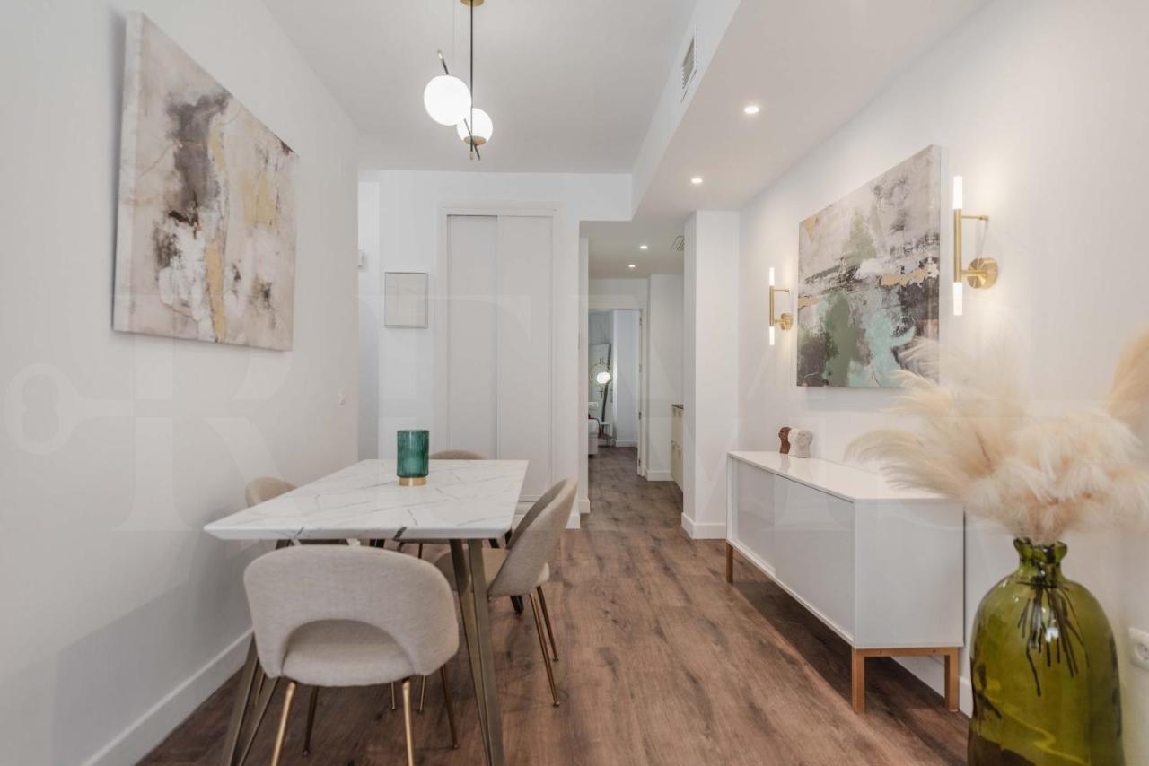 Designed Minimalist Apartment - Malaga Center By Rems Exteriér fotografie
